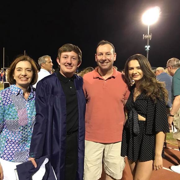 Meet your Posher, Leslie - Picture 1 of 1